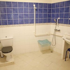Chambre Double avec Accès aux Personnes Handicapées